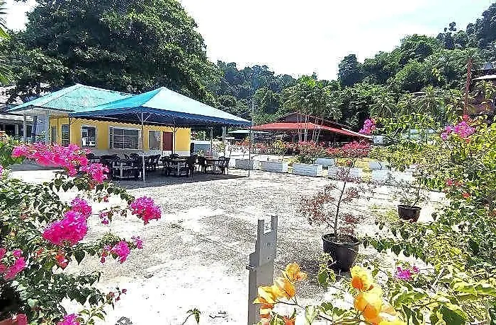 Analisa Beach Resort