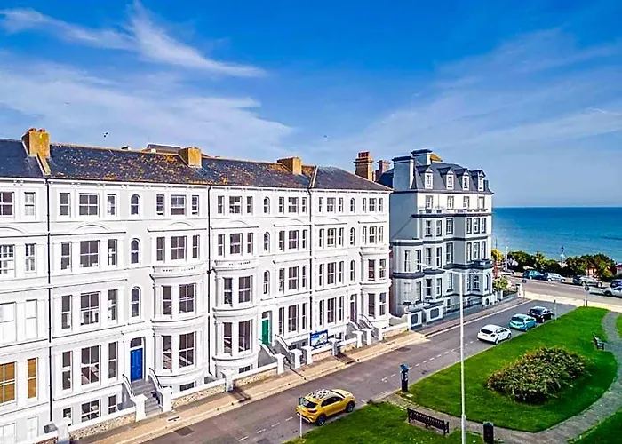 West Rocks Townhouse Hotel