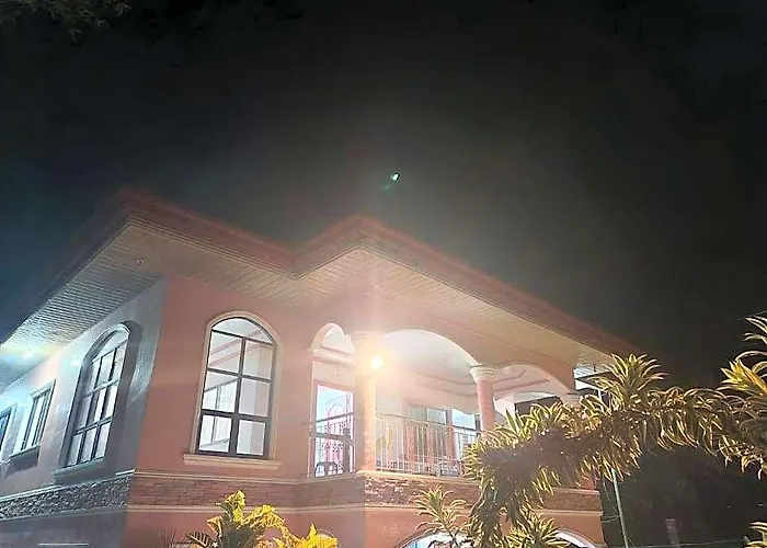 Rotunda Inn Home Stay