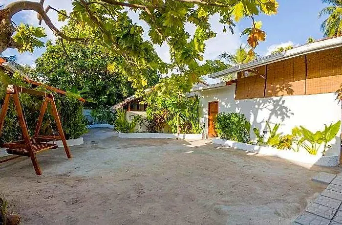 Bambukeyo Villa