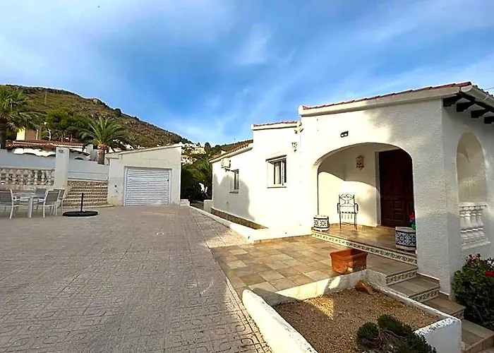 Villa With Private Pool In Moraira