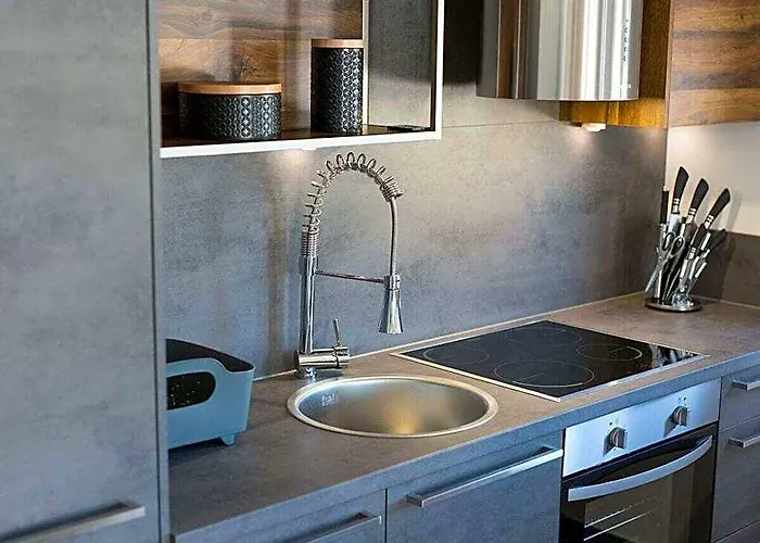 Imperia 3 Comfortable Holiday Residence