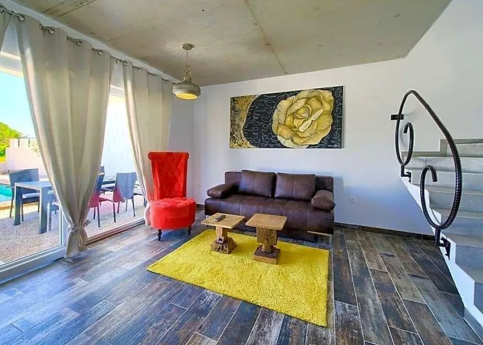 Imperia 3 Comfortable Holiday Residence