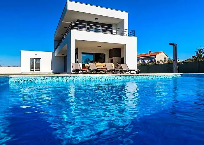 Villa Miramar Comfortable Holiday Residence