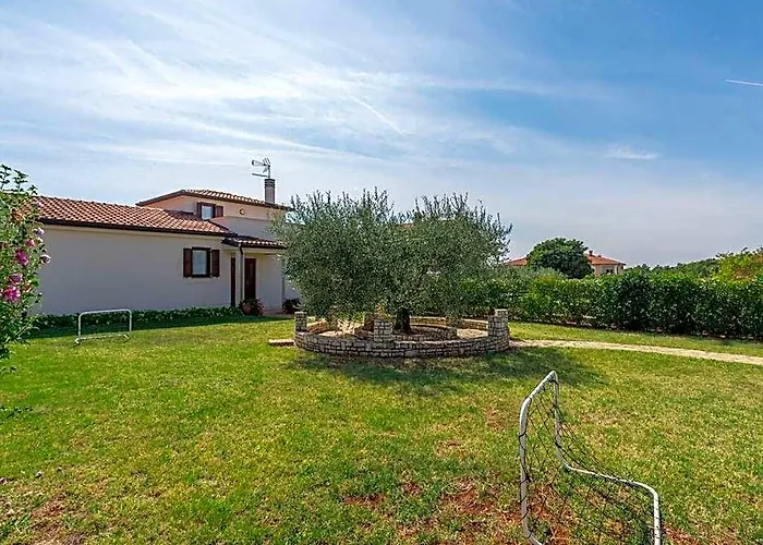 Villa Lucas Comfortable Holiday Residence