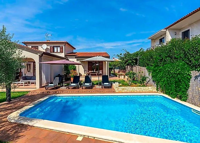Villa Lucas Comfortable Holiday Residence