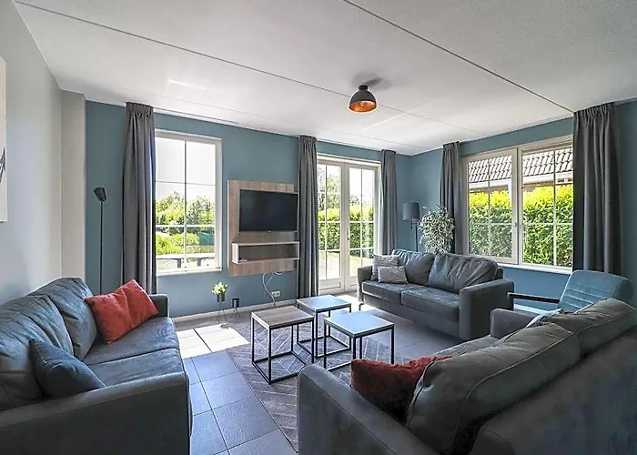 Villa With Whirlpool And Sauna In Makkum