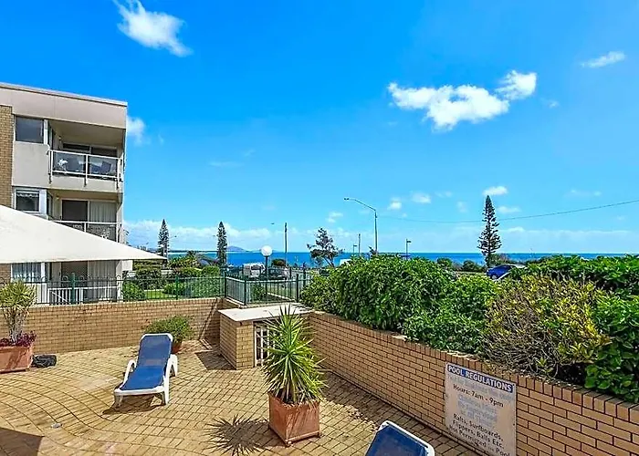2 Bedroom Top Floor Unit - Ocean Views And Pool