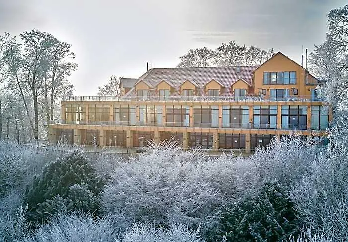 Kluet Hotel