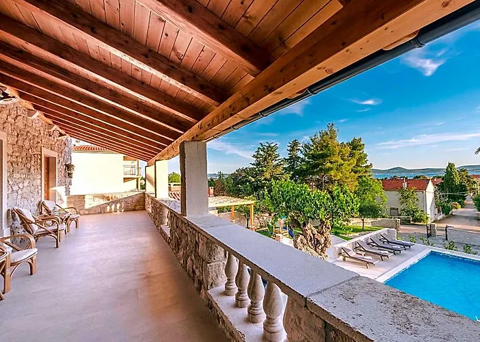 Villa In Sukosan With Pool Near The Sea