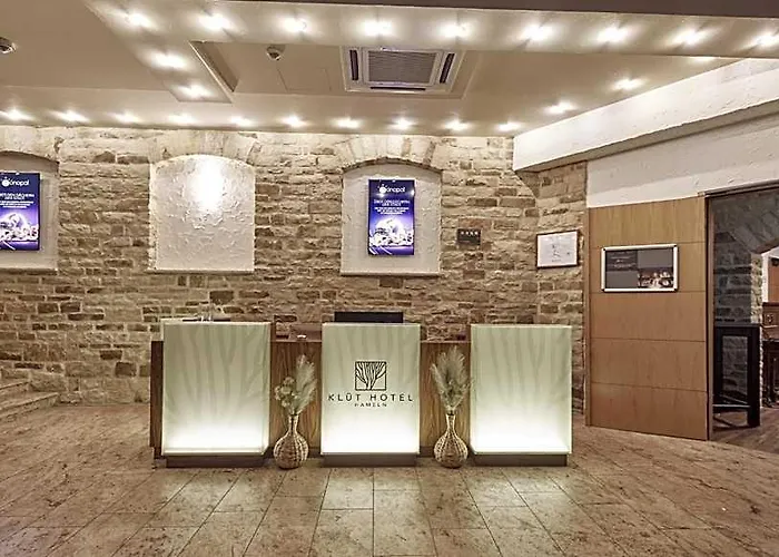 Kluet Hotel