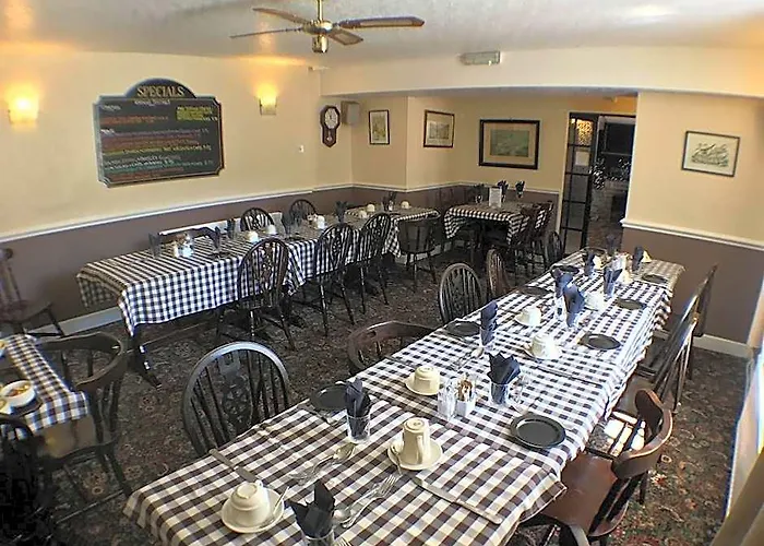 Fox & Hounds Inn