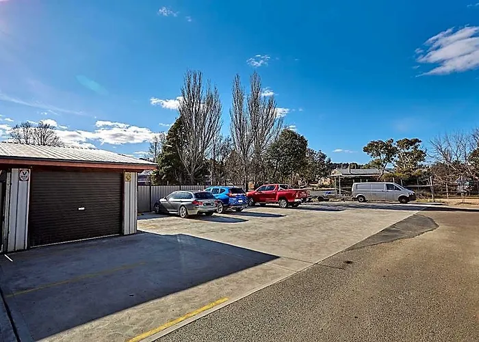 Imotel Cooma