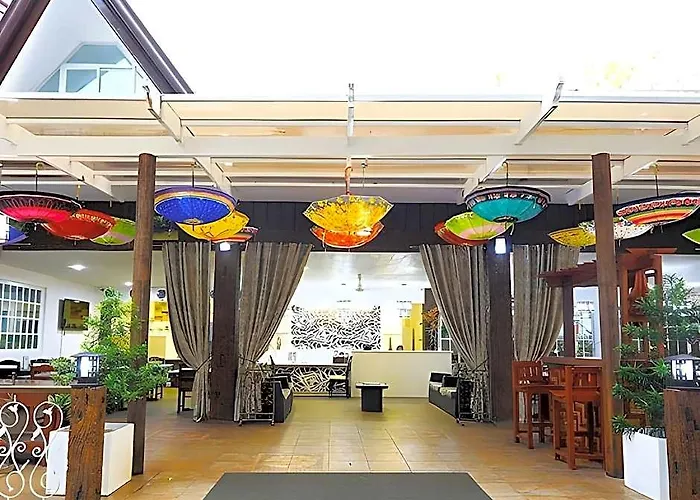 Luljettas Place Garden Suites