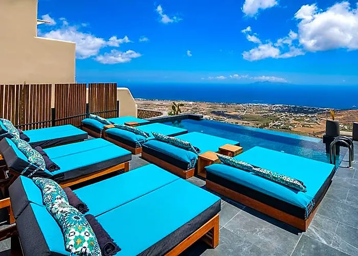 Skyfall Suites - Adults Only
