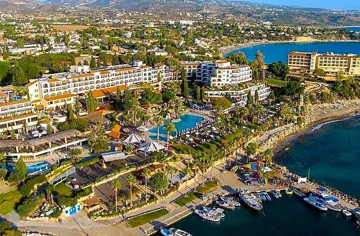 Coral Beach Hotel And Resort