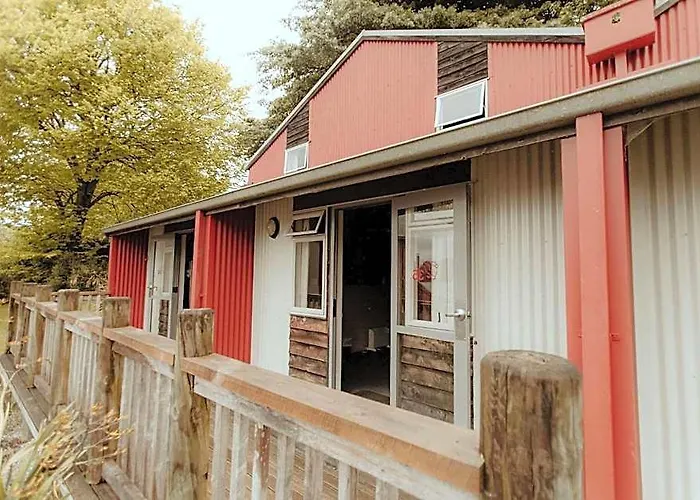 Waitomo Village Chalets Home Of Kiwipaka