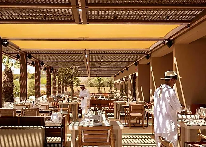 91 Athens Riviera, The Resort