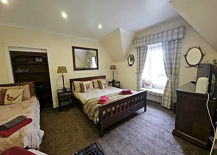 The West Highland Way Hotel And Campground Rooms And Pitches