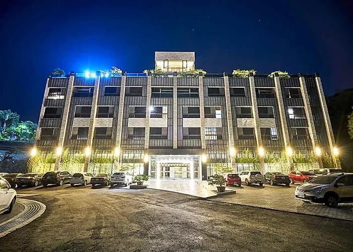 Shine Mood Resort Yuanli
