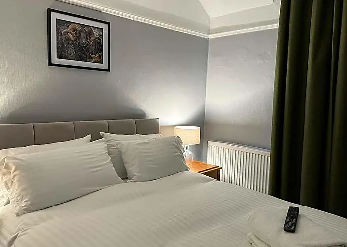 The George Hotel