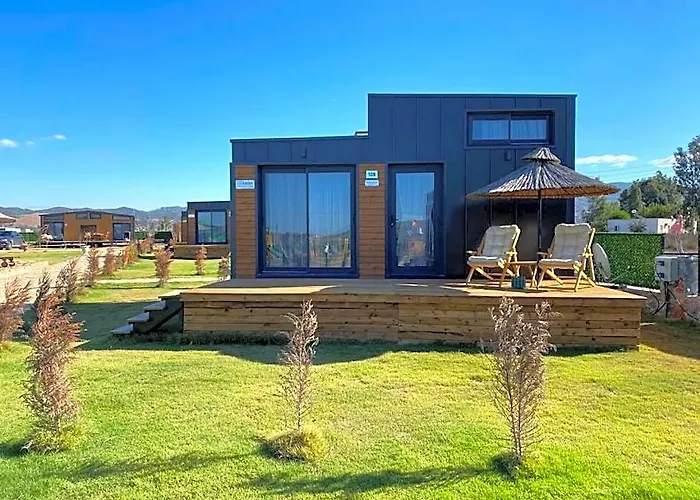 Lavira Tiny House Village