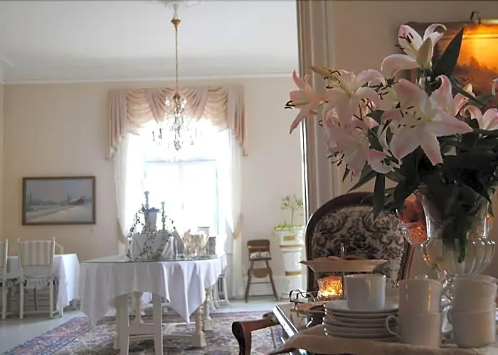Strand Hotell