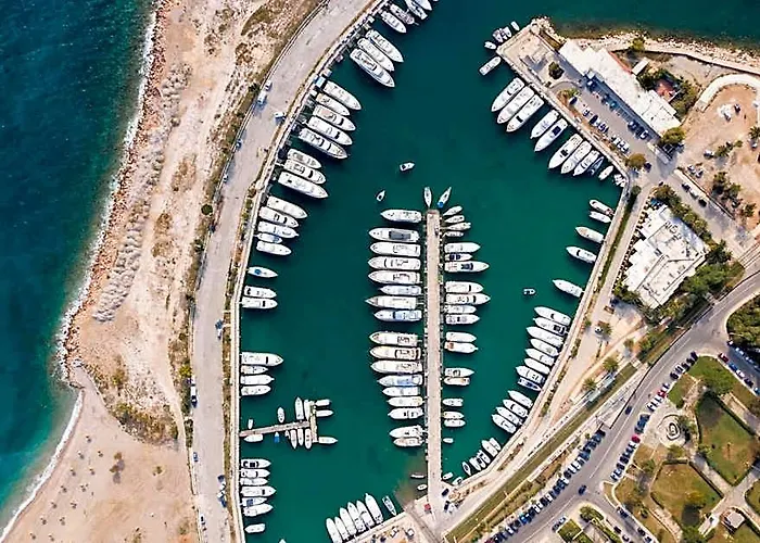Kreoli Suites Glyfada