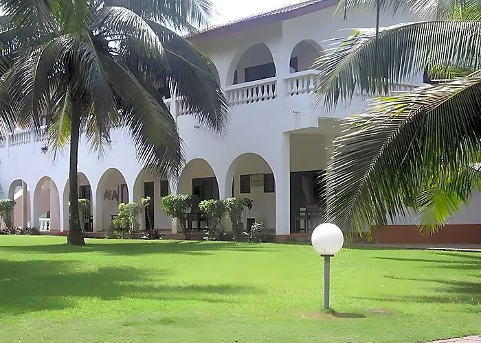 Coconut Grove Beach Resort
