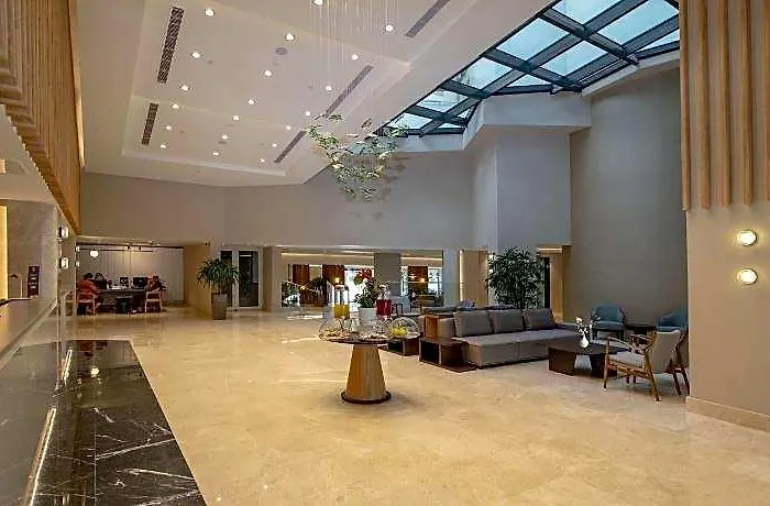 Seven Seas Hotel Life