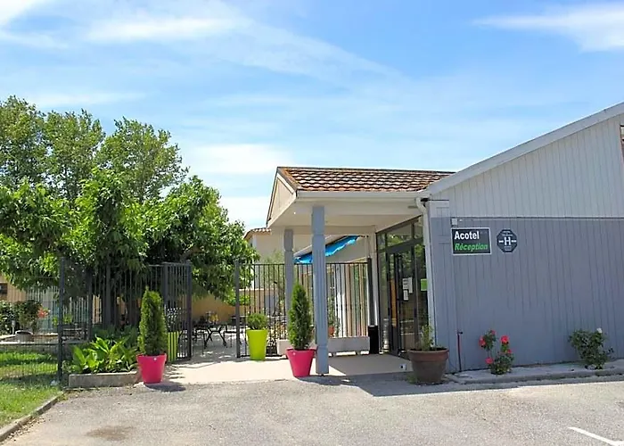 Logis Hotel Acotel Avignon Nord