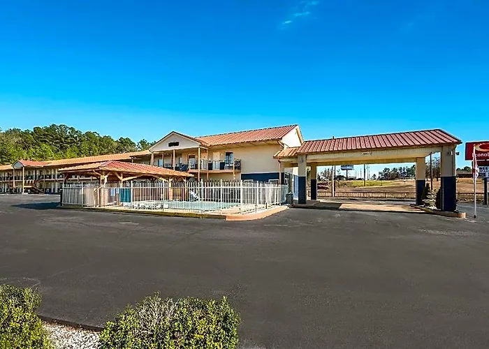 Econo Lodge Selmer