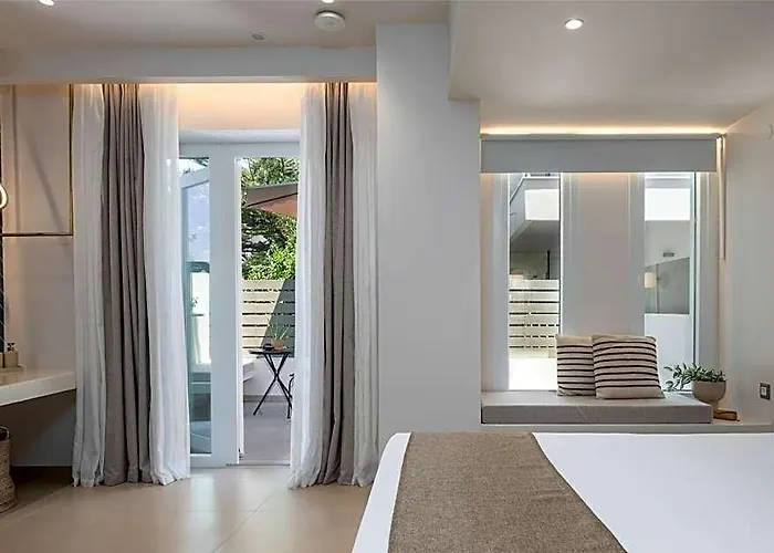 Socrates Apartments