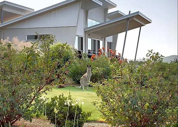 Azjure Studio Retreat