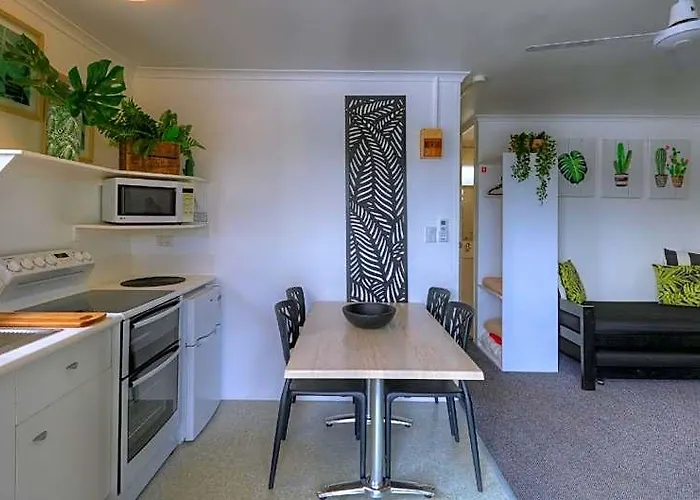 Maroochy River Resort & Bungalows
