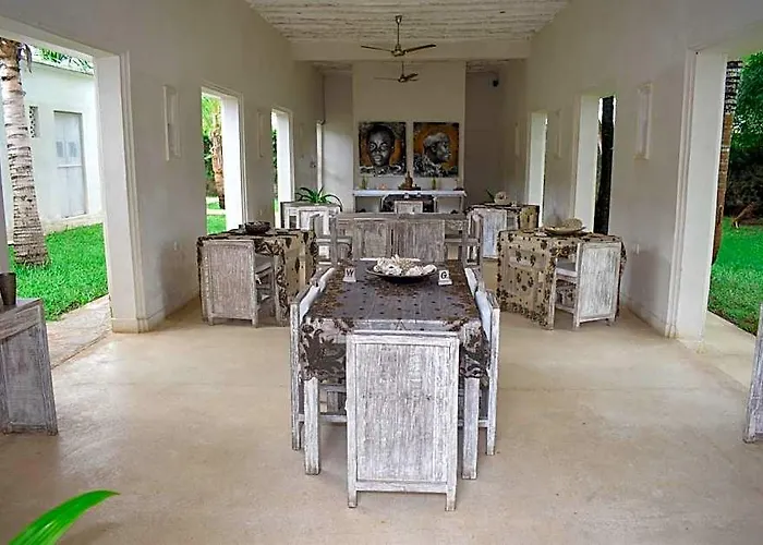 The Villa Luxury Suites Hotel