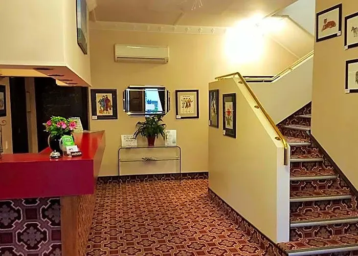Foveaux Hotel