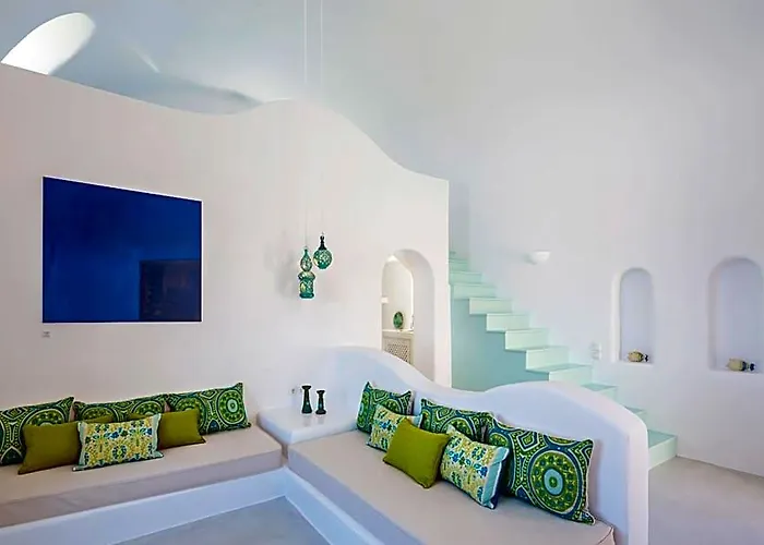 Skyfall Suites - Adults Only