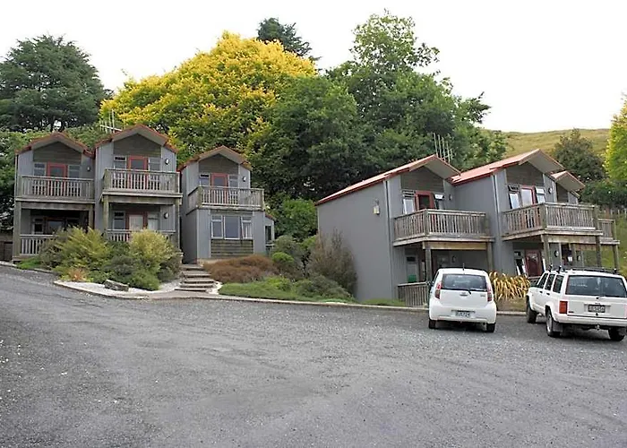 Waitomo Village Chalets Home Of Kiwipaka