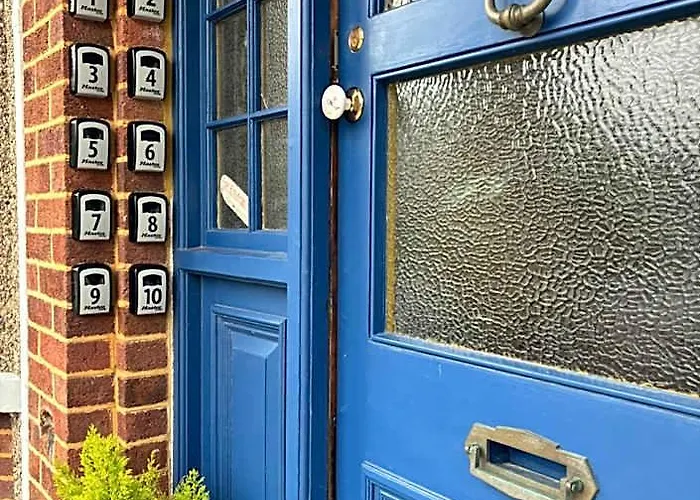 Carrick Gate