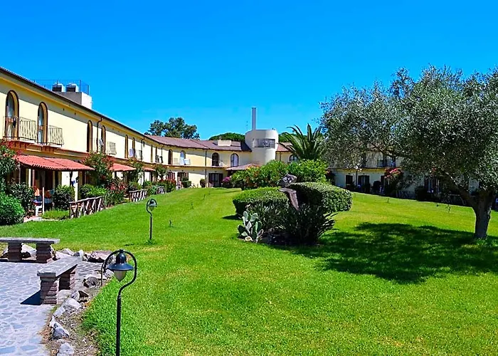 Hotel With Swimming-Pool In Arborea Just 600 Meters From The Sea