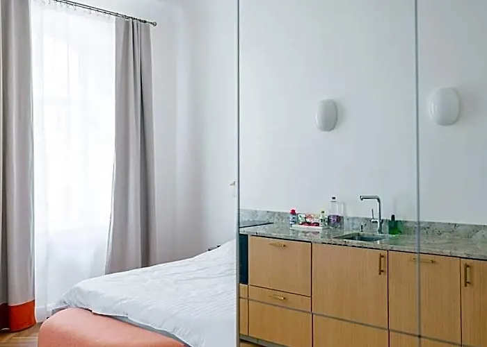 Miro Rooms Skolas - Quiet Chic, Free Parking, Self Check-In