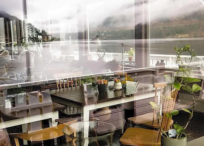 Fjaerland Fjordstove Hotell - Huseby Hotelldrift As