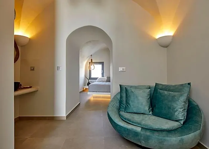 Aecon Suites