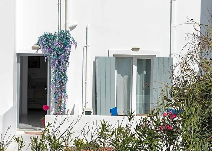V-Rooms In Milos Cyclades