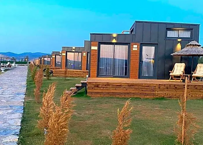 Lavira Tiny House Village