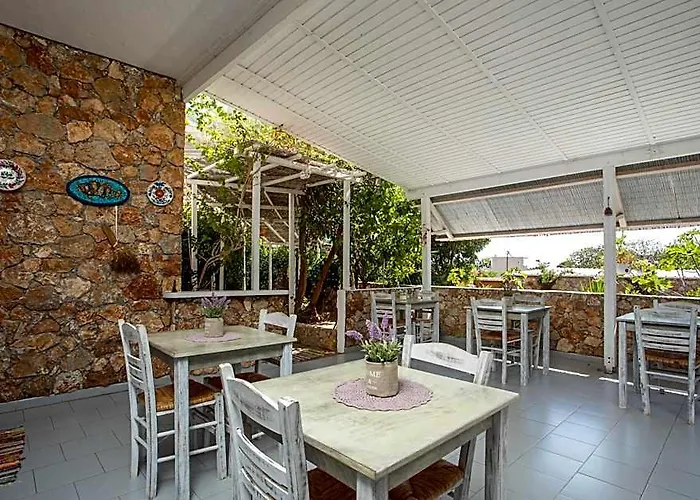Hotel Irini