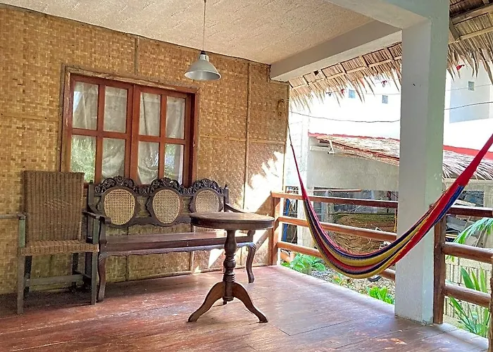 Bamboo Bungalow Resthouse Boracay