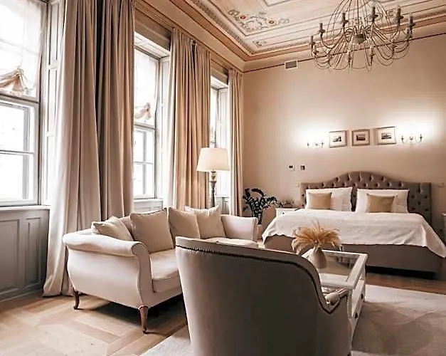 Room42 - Suites & Apartments