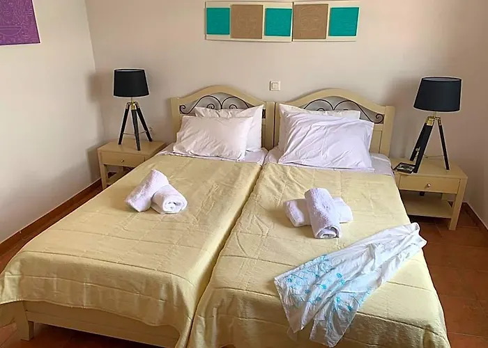 A Hotel Faros